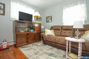 90 Grove St, Waldwick, NJ 07463 - Photo 13
