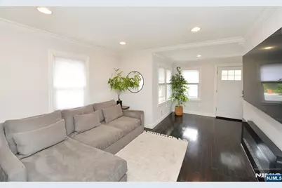 25-14 Berdan Avenue, Fair Lawn, NJ 07410 - Photo 3