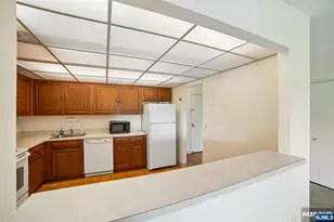 521 Piermont Ave 428, River Vale Township, NJ 07675 - Photo 9