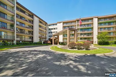 521 Piermont Avenue 428 #428, River Vale Township, NJ 07675 - Photo 1