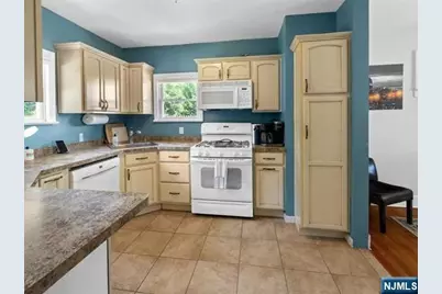 146 Kensington Avenue, Norwood, NJ 07648 - Photo 13
