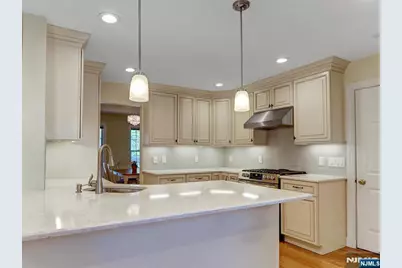 15 Woodrow Place, West Caldwell, NJ 07006 - Photo 7