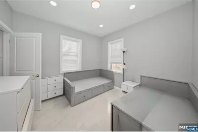596 Moonachie Avenue, Wood Ridge, NJ 07075 - Photo 7