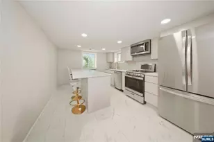596 Moonachie Ave, Wood Ridge, NJ 07075 - Photo 9