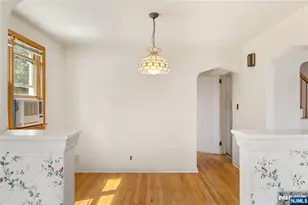 40 Westwood Dr, Fair Lawn, NJ 07410 - Photo 9