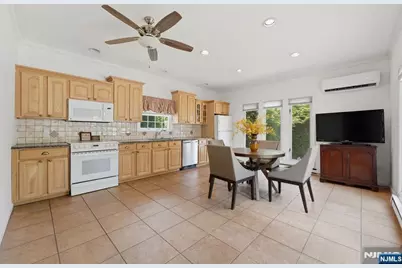 73 Highland Avenue, Bergenfield, NJ 07621 - Photo 7