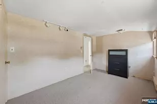 73 Highland Ave, Bergenfield, NJ 07621 - Photo 27