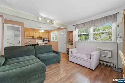 73 Highland Avenue, Bergenfield, NJ 07621 - Photo 17