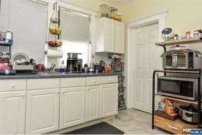 52 Central Avenue, Butler, NJ 07405 - Photo 17