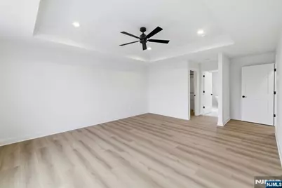 137 Platt Avenue, Saddle Brook Township, NJ 07663 - Photo 17