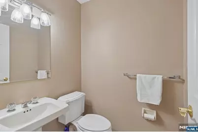 33 Cedarwood Terrace, Woodland Park, NJ 07424 - Photo 15