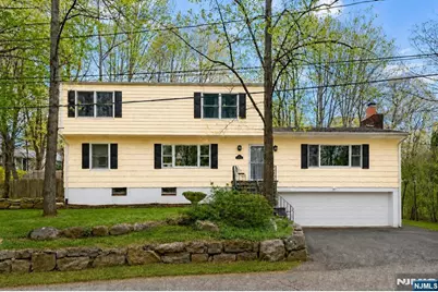 33 Brooksyde Avenue, Ringwood, NJ 07456 - Photo 1
