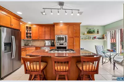 40 Woodland Drive, Woodland Park, NJ 07424 - Photo 9