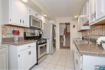 164 Winchester Court, Washington Township, NJ 07676 - Photo 13