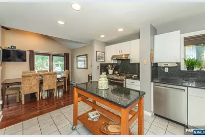 10 Irving Place, Nutley, NJ 07110 - Photo 11