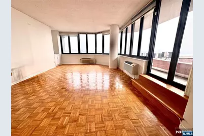 100 Carlyle 5J North #5J North, Cliffside Park, NJ 07010 - Photo 7