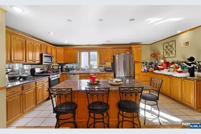 17 Pleasant, Kearny, NJ 07032 - Photo 9