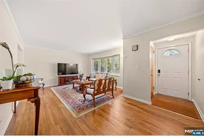 43 Woodvale Road, Glen Rock, NJ 07452 - Photo 5