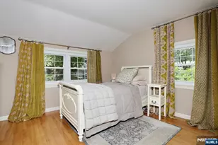 153 Bergen Ave, Waldwick, NJ 07463 - Photo 23