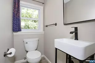 153 Bergen Ave, Waldwick, NJ 07463 - Photo 17