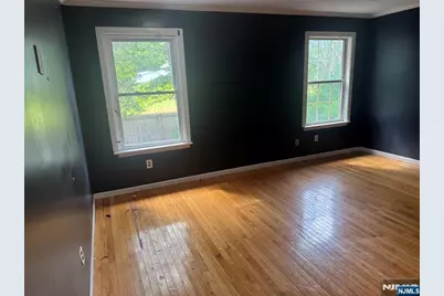 1087 Oakcroft Lane, Franklin Township, NJ 08873 - Photo 11