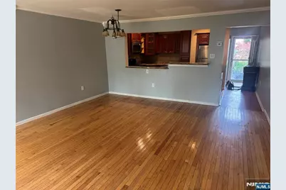 1087 Oakcroft Lane, Franklin Township, NJ 08873 - Photo 5