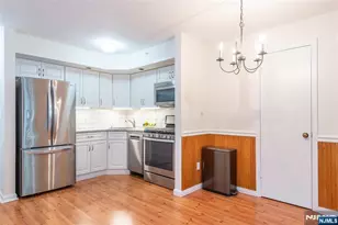 1406 Faulkner Ct, Mahwah, NJ 07430 - Photo 9