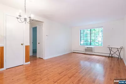 1406 Faulkner Court, Mahwah, NJ 07430 - Photo 5