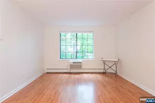 1406 Faulkner Ct, Mahwah, NJ 07430 - Photo 7