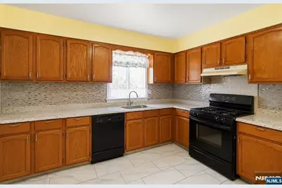 1109 Essex Avenue, Linden, NJ 07036 - Photo 15