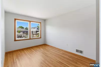 1109 Essex Avenue, Linden, NJ 07036 - Photo 9
