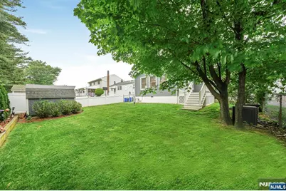 202 Colonial Avenue, Saddle Brook Township, NJ 07663 - Photo 29