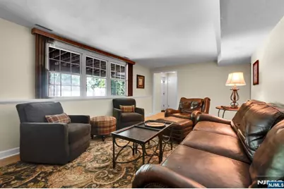 114 Wyckoff Avenue, Wyckoff Township, NJ 07481 - Photo 33