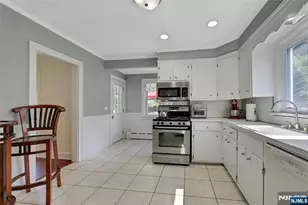 69 Highland Ave, Midland Park, NJ 07432 - Photo 15