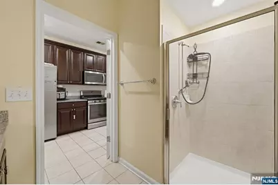 13 Dahlia Lane, Garfield, NJ 07026 - Photo 15