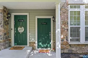 13 Dahlia Ln, Garfield, NJ 07026 - Photo 5