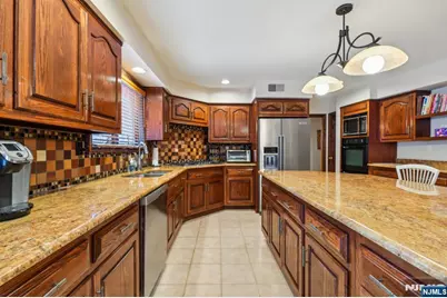 12 Sandalwood Drive, Livingston, NJ 07039 - Photo 17