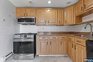 17 Albanese Rd, Haledon, NJ 07508 - Photo 9