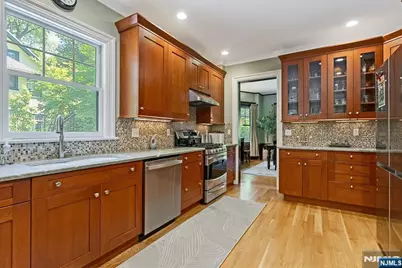 144 Park Street, Montclair, NJ 07042 - Photo 13
