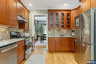 144 Park St, Montclair, NJ 07042 - Photo 15