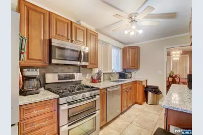 409-411 3rd Avenue, Newark, NJ 07107 - Photo 9