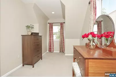 220 New Jersey Avenue, Bergenfield, NJ 07621 - Photo 21