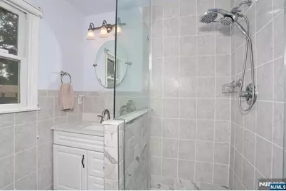 220 New Jersey Avenue, Bergenfield, NJ 07621 - Photo 15