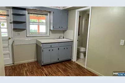 201 Rockland Avenue, River Vale Township, NJ 07675 - Photo 21