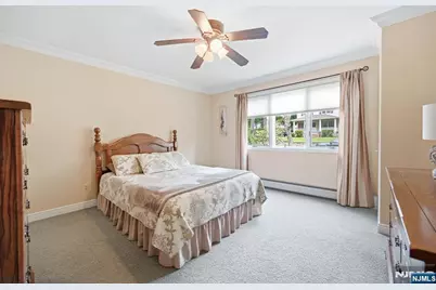 21 Lakeview Avenue, Park Ridge, NJ 07656 - Photo 15