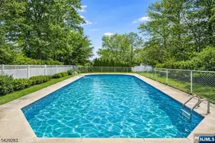 40 Catherine Ct, Cedar Grove, NJ 07009 - Photo 25