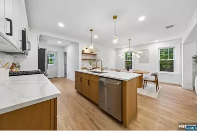 210 Paterson Avenue, Hasbrouck Heights, NJ 07604 - Photo 15
