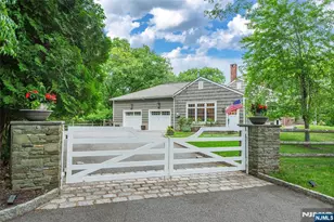 724 Ridge Rd, Kinnelon, NJ 07405 - Photo 3
