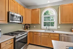 168 Tanglewood Pass, Jefferson Township, NJ 07849 - Photo 11