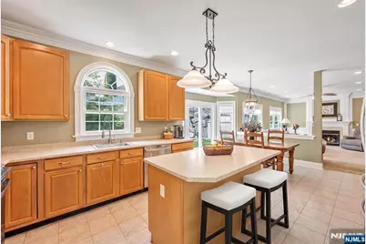 168 Tanglewood Pass, Jefferson Township, NJ 07849 - Photo 9